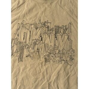 DKNY Donna Karen New York City Skyline Sketch Graphic T-Shirt Size Medium
